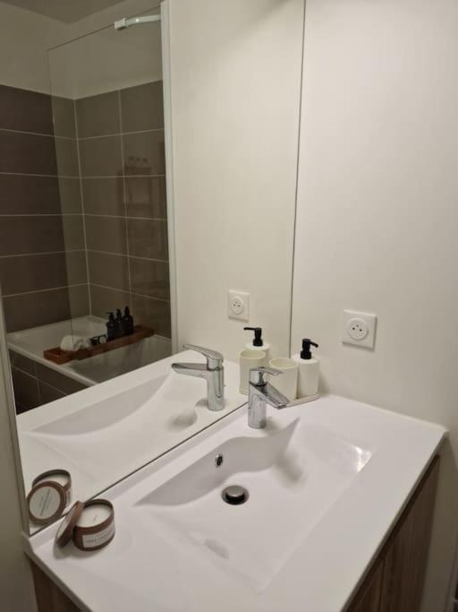 Cozy Apartment Near Paris Clamart Exterior photo